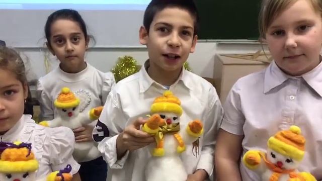Видеолайки на мягкую игрушку СНЕГОВИЧОК ДЕКАБРЬСКИЙ смотреть онлайн
