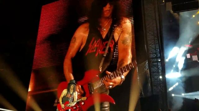 Guns N Roses Glendale AZ Slash and Axl Jam смотреть онлайн