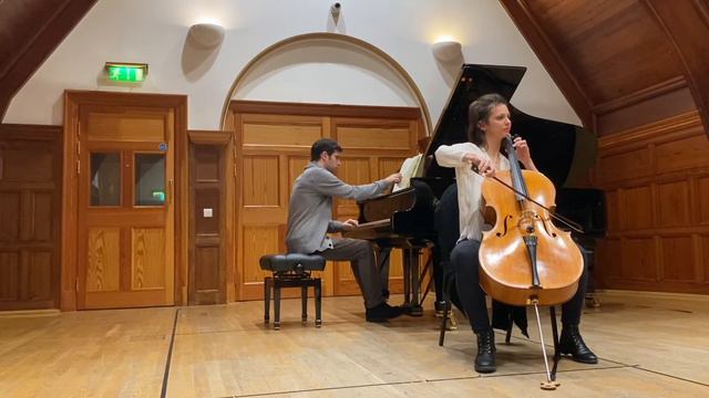 Schumann - FantasieStücke mvt 1 смотреть онлайн