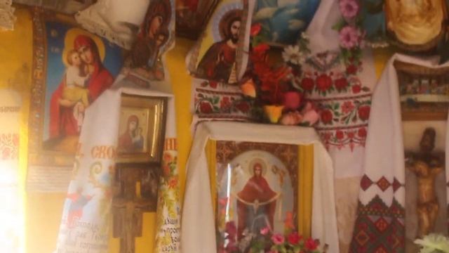 Одесская область: жительница села в Раздельнянском районе построила придорожную часовню смотреть онлайн