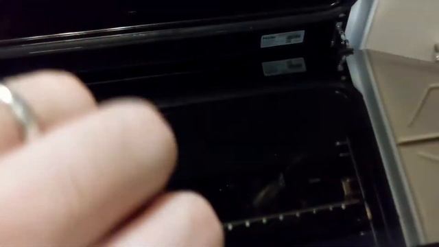 Как снять стекло на электро или газовой плите. На примере электро плиты HAIER смотреть онлайн