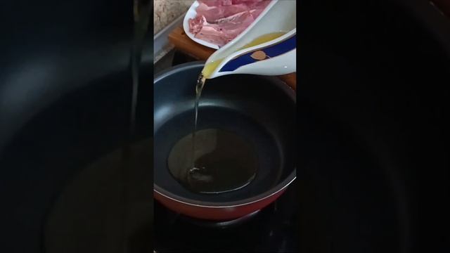 Отличная идея для ужина. Рыба тает во рту. Это Невероятно Вкусно! Свежий толстолобик на сковороде. смотреть онлайн