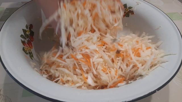 Квашеная капуста. Без воды, сахара и уксуса. смотреть онлайн