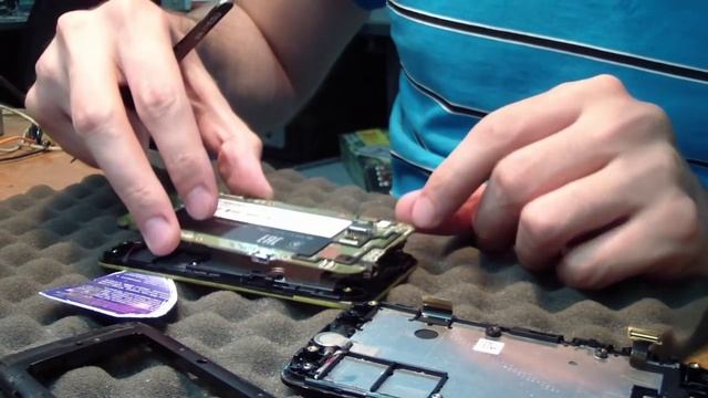 Смартфон ASUS Zenfone 4 (A400CG) (T00I). Замена модуля дисплея. Ремонт смотреть онлайн