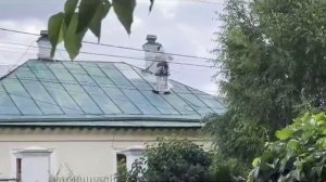 Сколько стоит покрасить крышу? Расскажем, какой краской покрасить крышу!