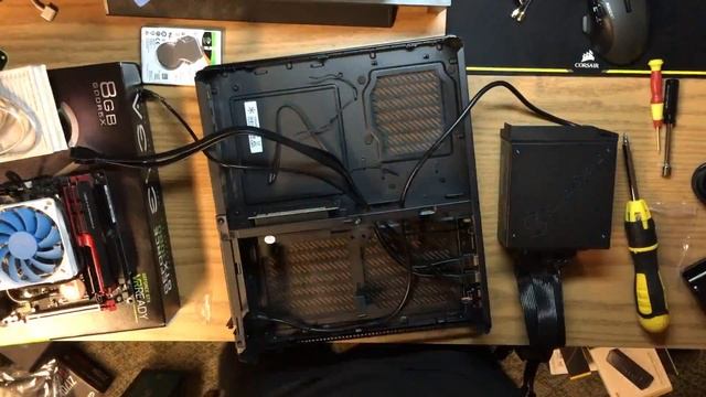GTX1080+7700K Inside A Shoebox(Node 202)-Built in 40 sec смотреть онлайн