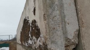 Крепление  керамзитобетонных панелей  на время монтажа.