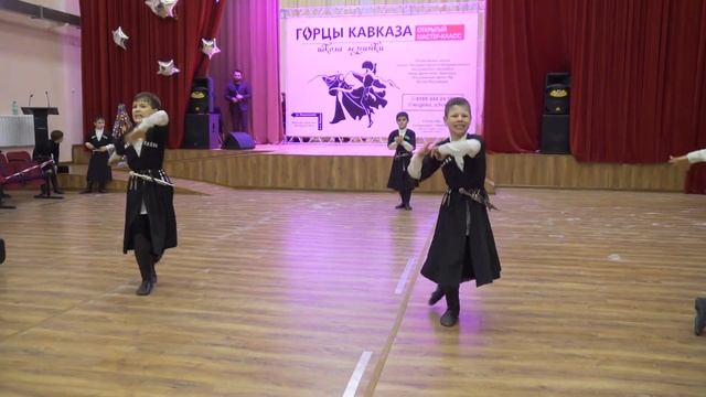 Ансамбль Горцы Кавказа - Горский танец смотреть онлайн
