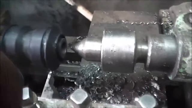 Ремонт старенького Мерседеса. 6 часть. Замена рессорных втулок и тормозной трубки. смотреть онлайн