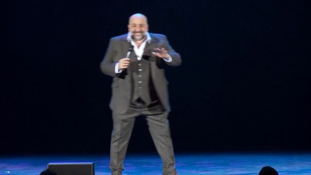 Omid Djalili - Arab Football Commentary смотреть онлайн