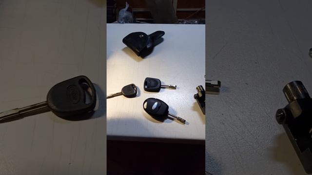 проблема в изготовлении ключа на Форд FO 21 смотреть онлайн