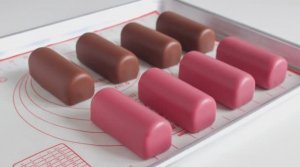 ГЛАЗИРОВАННЫЕ СЫРКИ С ЯГОДНОЙ НАЧИНКОЙ