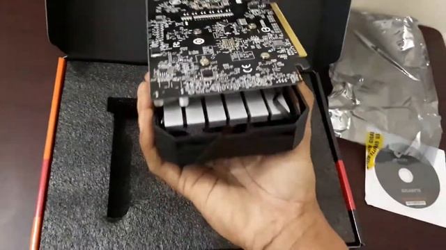 Gigabyte RX 560 4GB graphics card смотреть онлайн