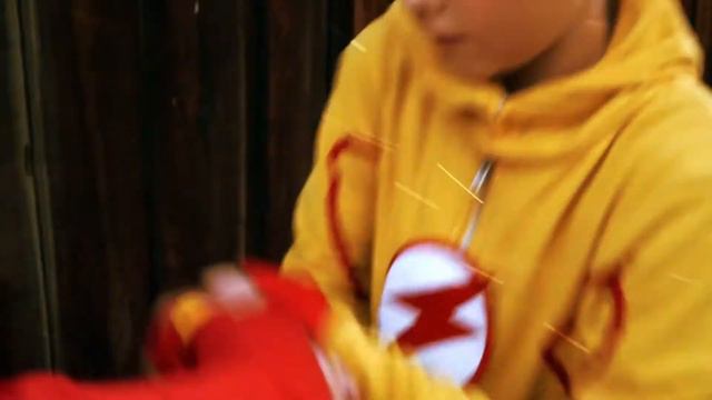Kid Flash vs Spider-Man vs Flash Super Hero Kids Vol. 1 смотреть онлайн
