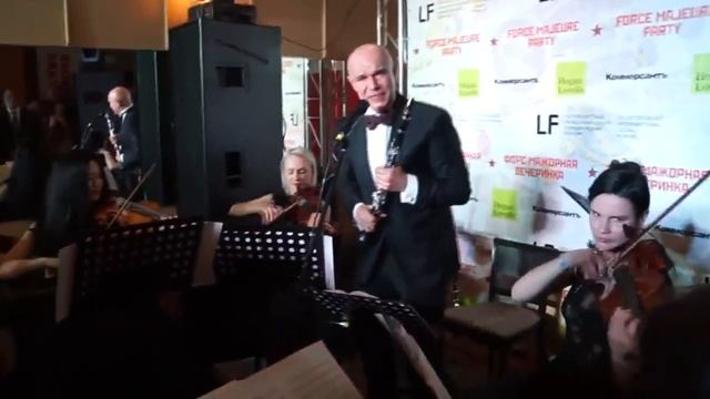 ПЕРВЫЙ СНЕГ Поёт Сергей Мазаев смотреть онлайн