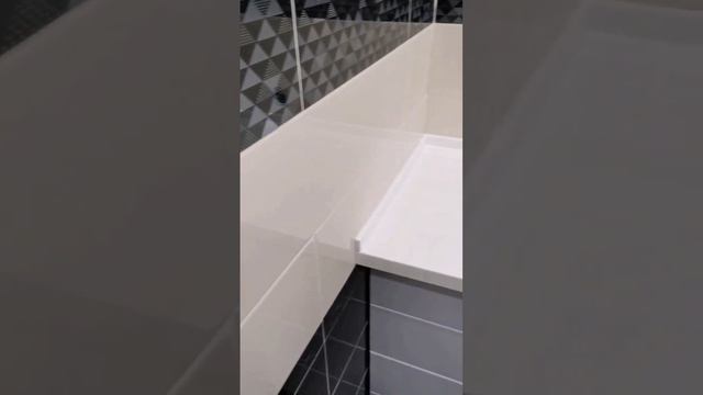 Столешница для ванной комнаты из акрилового камня с интегрированной раковиной.. смотреть онлайн