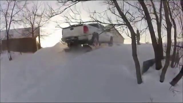 Машина на лыжах / car on ski смотреть онлайн