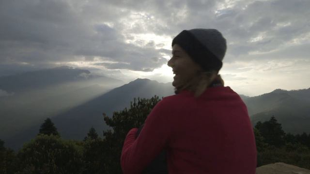 Volunteer Nepal: Building Project & Himalayan Trek - Reach Out Volunteers смотреть онлайн