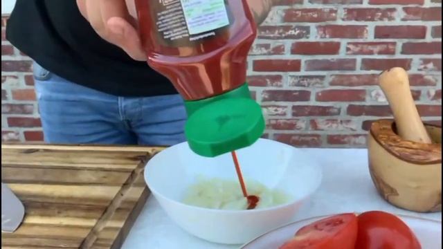 КАК ВКУСНО ПРИГОТОВИТЬ ЦЕЛУЮ КУРИЦУ НА САДЖЕ ( ЦЫПЛЕНКА ТАБАКА) смотреть онлайн