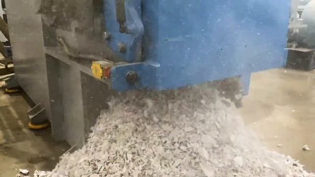 Уничтожитель бумаги | ПРОМЫШЛЕННЫЙ шредер для бумаги | Измельчитель бумаги шредер PZO SHR 600 смотреть онлайн