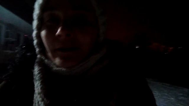 Иду домой по темным переулкам ... смотреть онлайн