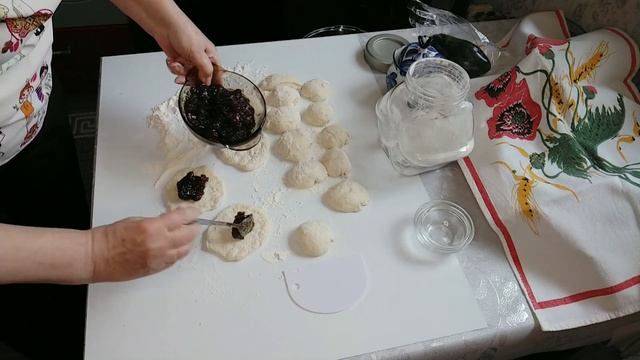 Воздушное тесто/самые быстрые пирожки с любой начинкой/рецепт для ленив... смотреть онлайн