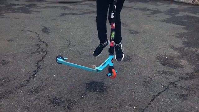 Как сделать TAILWHIP на самокате | Вип на самокате | Tailwhip за три урока | Урок 3 | Раzжевалка смотреть онлайн