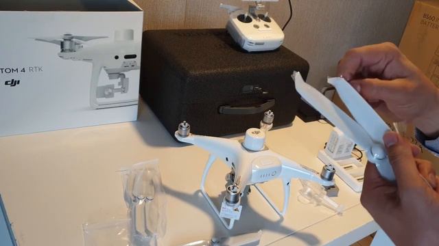 DJI Phantom 4 RTK - Koruma ve Pervaneler смотреть онлайн