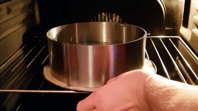 ПЫШНЫЙ_ВАНИЛЬНЫЙ_БИСКВИТ_который_всегда_ПОЛУЧАЕТСЯ!.mp4 смотреть онлайн