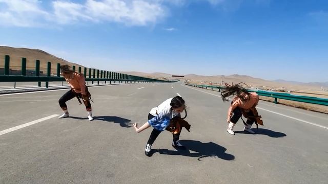 #MONGOLIAN FOLK DANCE FREE STYLE №1- Dance monkey - Choreography by Suvd смотреть онлайн