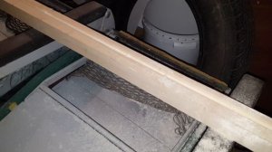 Как сделать паз в брусе с помощью ручного фрезера и упора