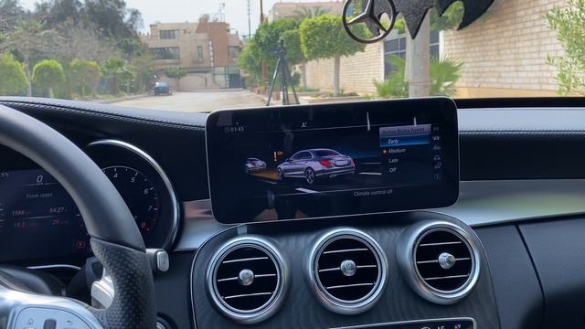 Mercedes C300 AMG Infotainment | مرسيدس سي 300 عرض نظام الترفيه