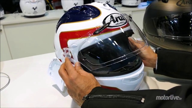 Как снять визор на мотошлем Arai RX-7