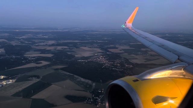 Vueling A321-200 Landing Into Paris Orly Airport (ORY) From London Gatwick | Full Reverse Thrust!