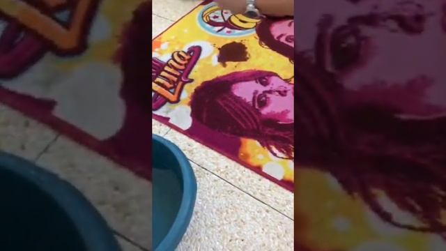 Чистим ковер. Пятно от сока смотреть онлайн