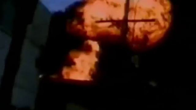 Сильный пожар на заводе смотреть онлайн