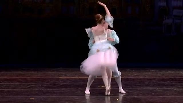 "Menuet". Choreographed by Edouard Kouchnarev смотреть онлайн