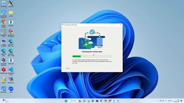 How To Replace Windows With Fedora Linux смотреть онлайн