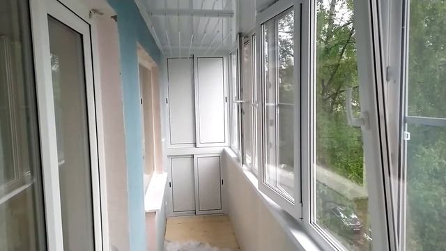 Балкон с отделкой и утеплением парапета + встроенный шкаф. Ярославль. смотреть онлайн