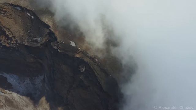 Наша группа на вершине вулкана Плоский Толбачик. смотреть онлайн