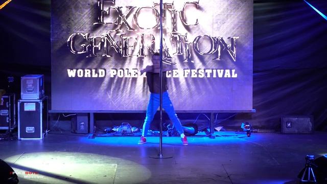 Niko Revlon - Vogue - Judge Performance смотреть онлайн