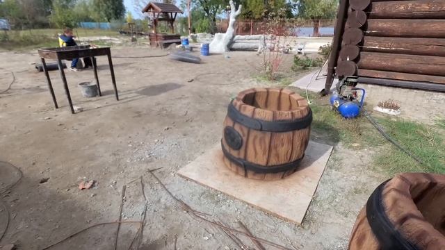изготовление и покраска бочек из цемента.. мастер класс. смотреть онлайн