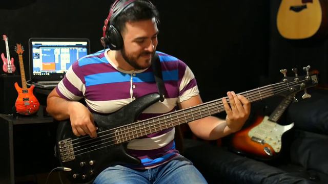 Cintura Inquieta - Mambo Mio (Bajo Cover) смотреть онлайн