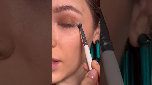 Что делать с жидкими тенями