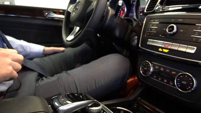 2016 Mercedes-Benz GLE 350 4MATIC tour with Austin смотреть онлайн