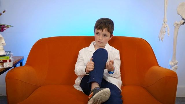 Kids React to BLOOD! | Doctor Asks Kids About Blood смотреть онлайн