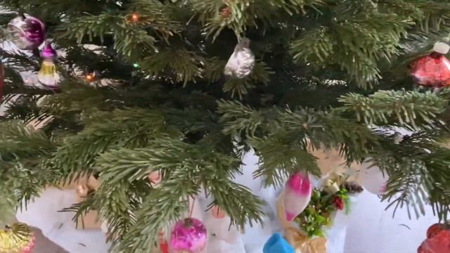 Новый год к нам мчится, скоро всё случится)) смотреть онлайн