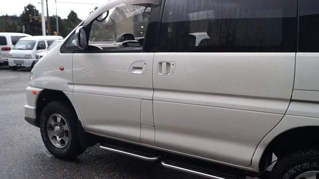 Vancouver Velocity Cars Ltd. #18693 Mitsubishi Delica Chamonix 4WD High Roof (JDM 6G72 GAS V6) смотреть онлайн