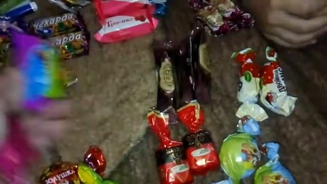 РАСПАКОВКА первых новогодних подарков, посылочка от бабушки