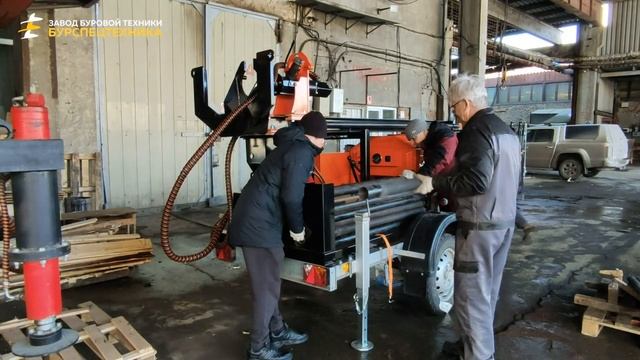 Буровая установка ГБУ 80Л на прицепе прораб. Отгрузка в Тюмень. Видео от Завода Буровой Техники смотреть онлайн